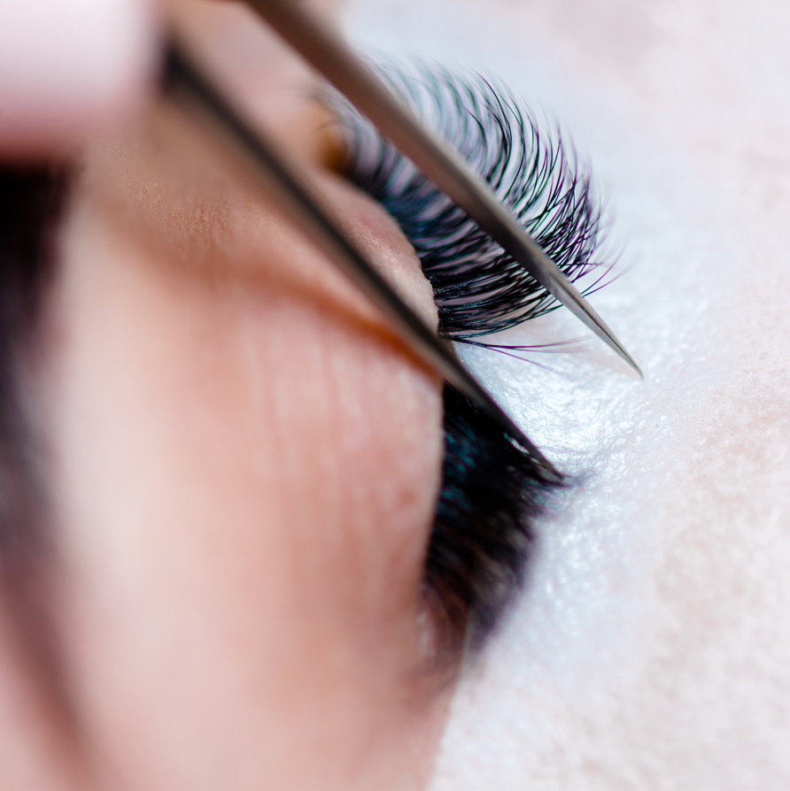 L’IMPORTANZA DI UNA CORRETTA APPLICAZIONE DELLE EXTENSION CIGLIA